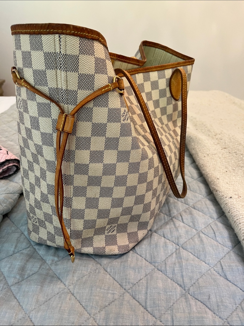 Louis Vuitton Neverfull-Authentic - Picture 4 of 6